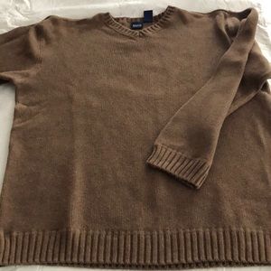 Men’s brown sweater